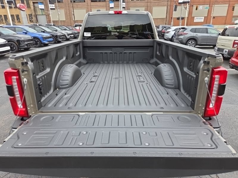 New 2026 Ford F450 Lariat w/ FX4 Off-Road Package AWD/4WD image 10