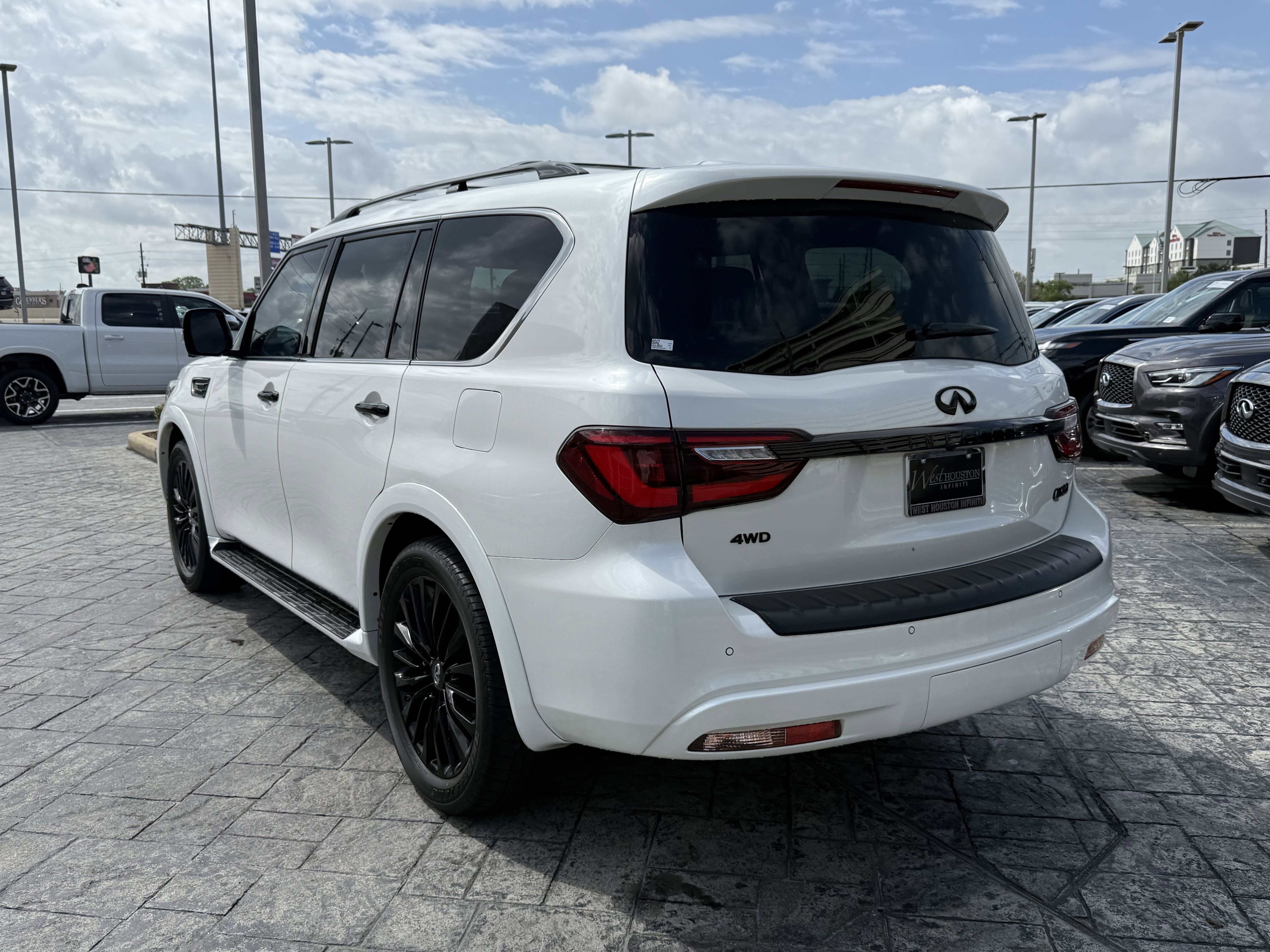 Certified 2023 INFINITI QX80 Sensory w/ Cargo Package image 5