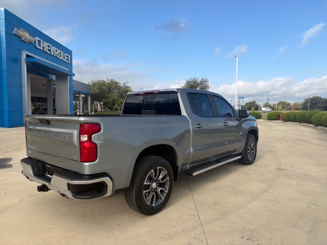 Used 2023 Chevrolet Silverado 1500 LT AWD/4WD image 14