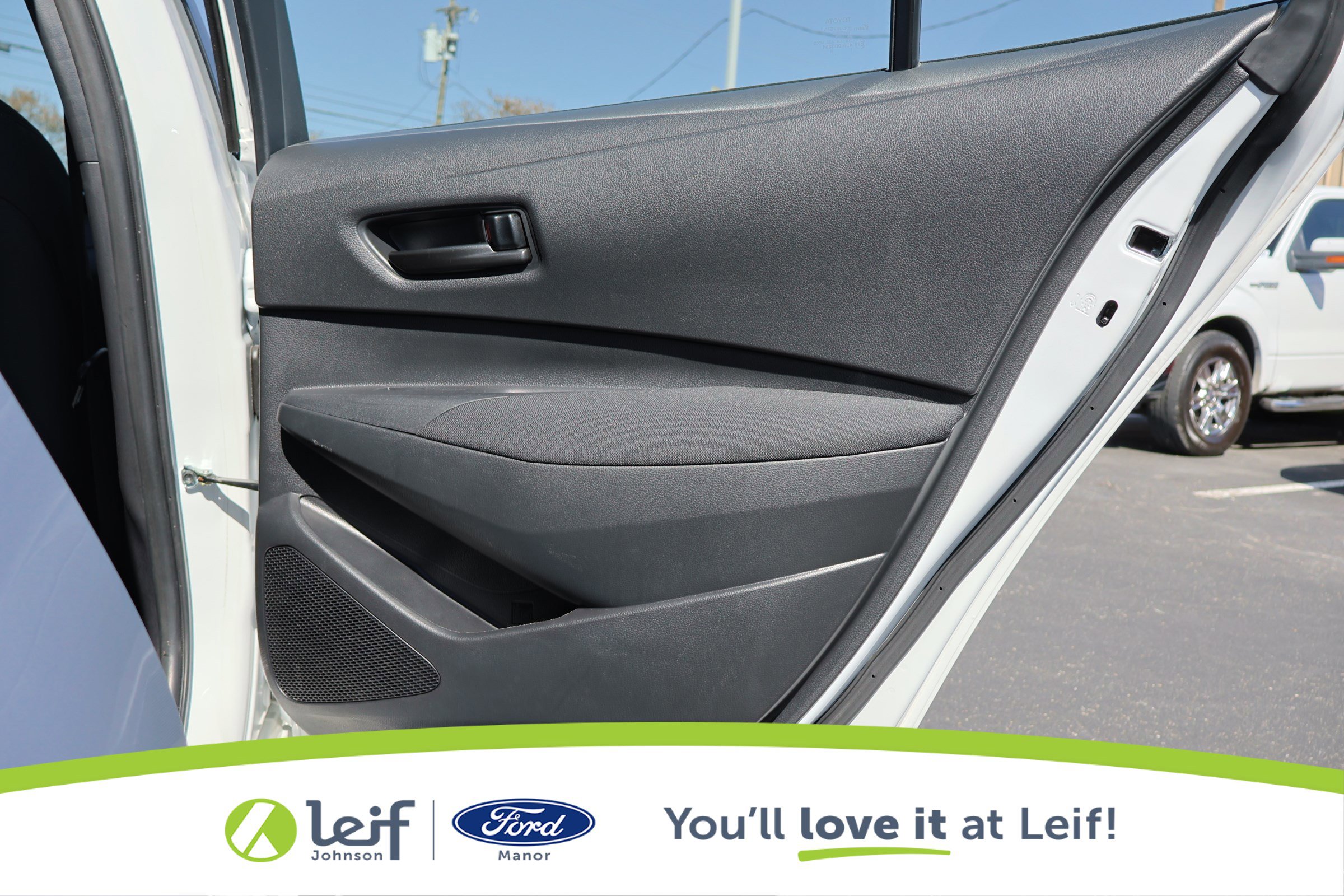 Used 2024 Toyota Corolla LE image 28