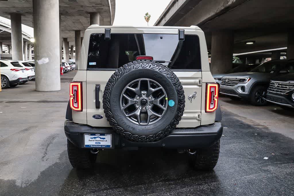 New 2025 Ford Bronco Badlands image 7