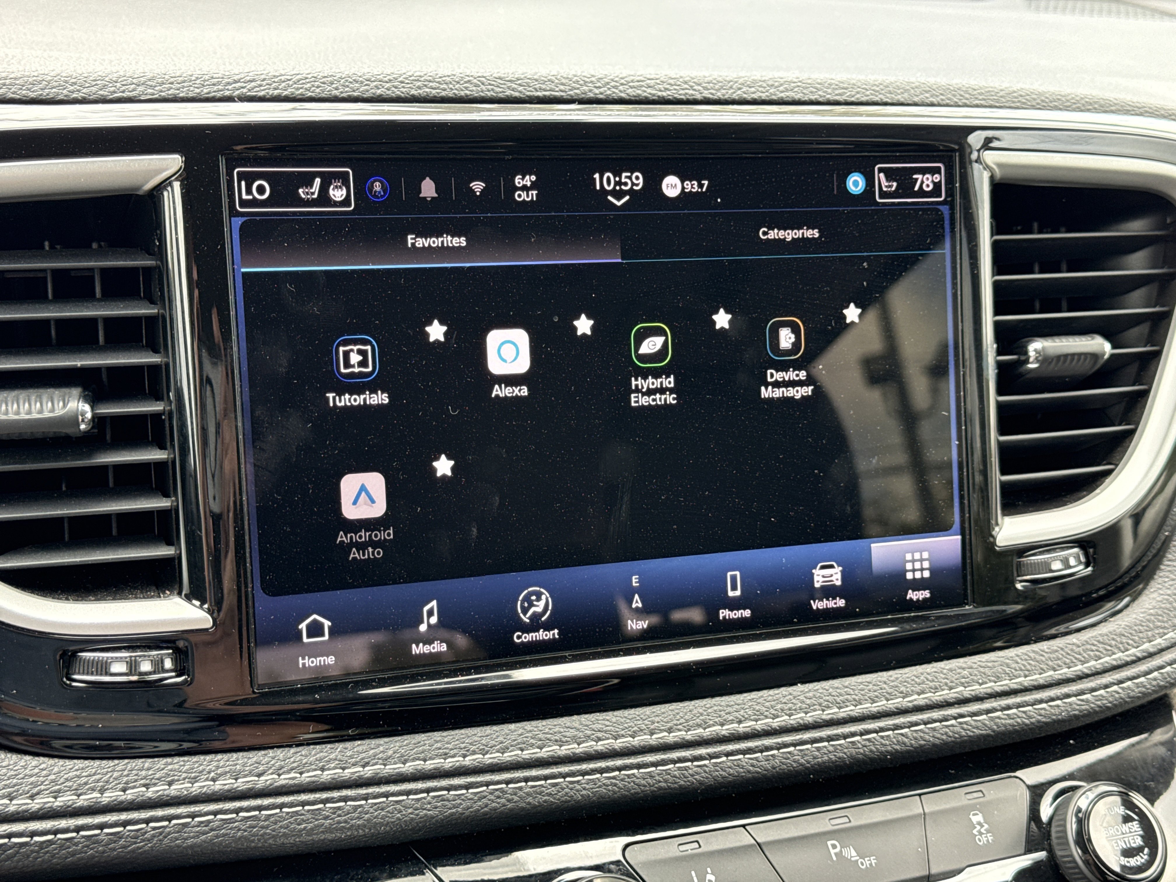 Used 2024 Chrysler Pacifica Select image 19