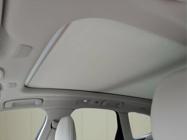 Used 2025 Volvo XC60 T8 Plus w/ Climate Package AWD/4WD image 21