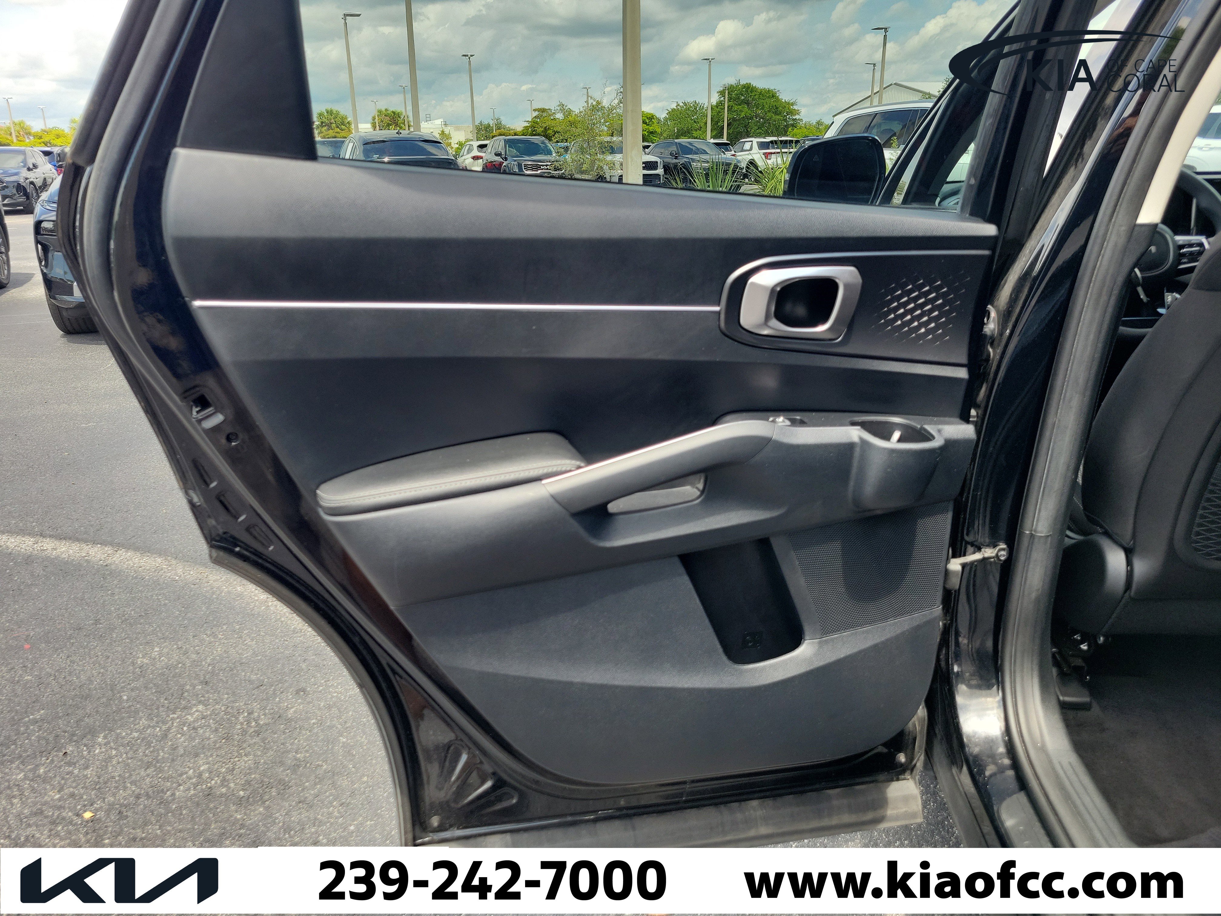 Used 2023 Kia Sorento LX FWD image 14