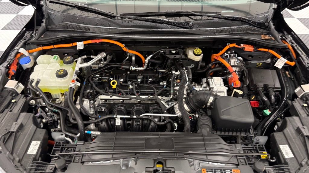 New 2025 Ford Escape SE w/ PHEV Premium Package image 8