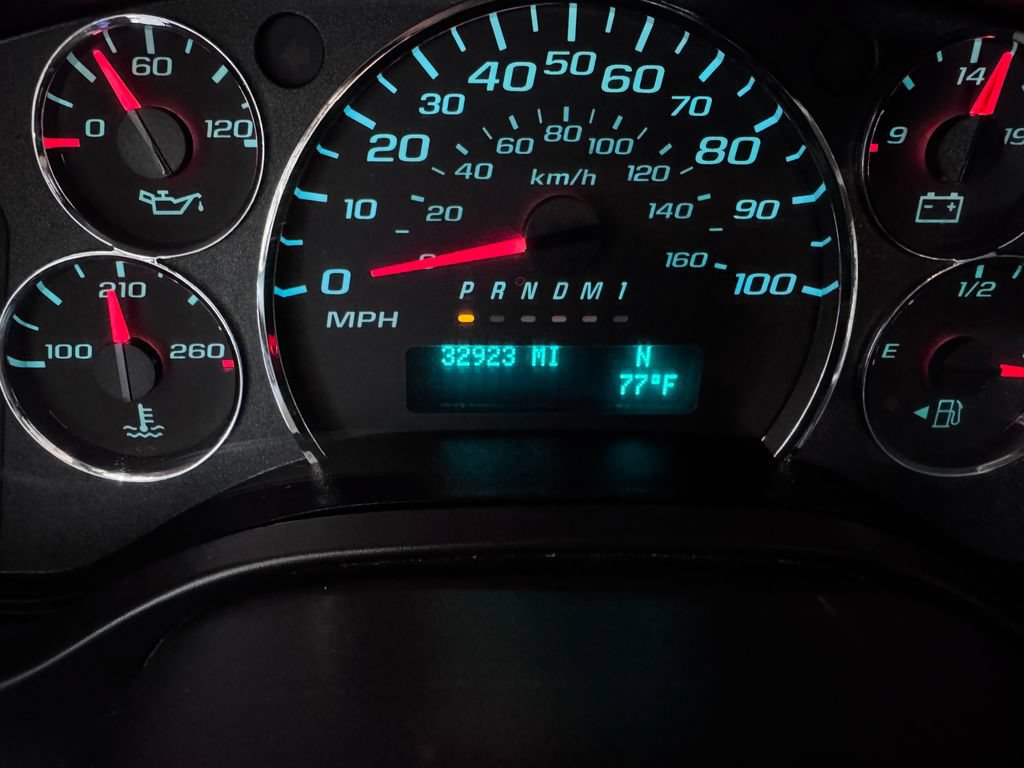 Used 2023 GMC Savana 3500 w/ Driver Convenience Package RWD image 17