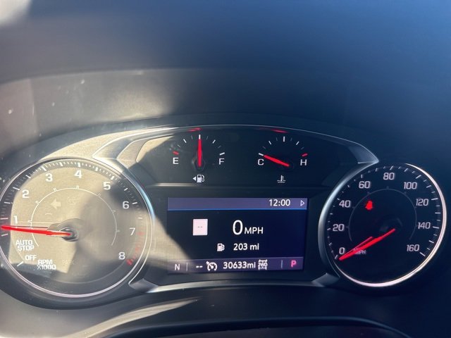 Used 2023 GMC Acadia SLT w/ Elevation Edition image 14