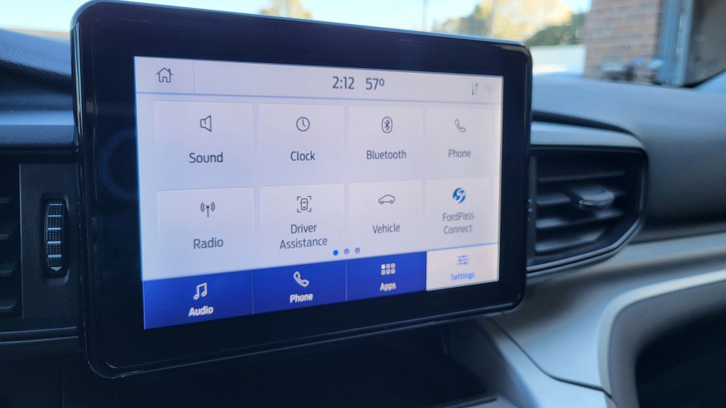 Used 2022 Ford Explorer XLT image 35