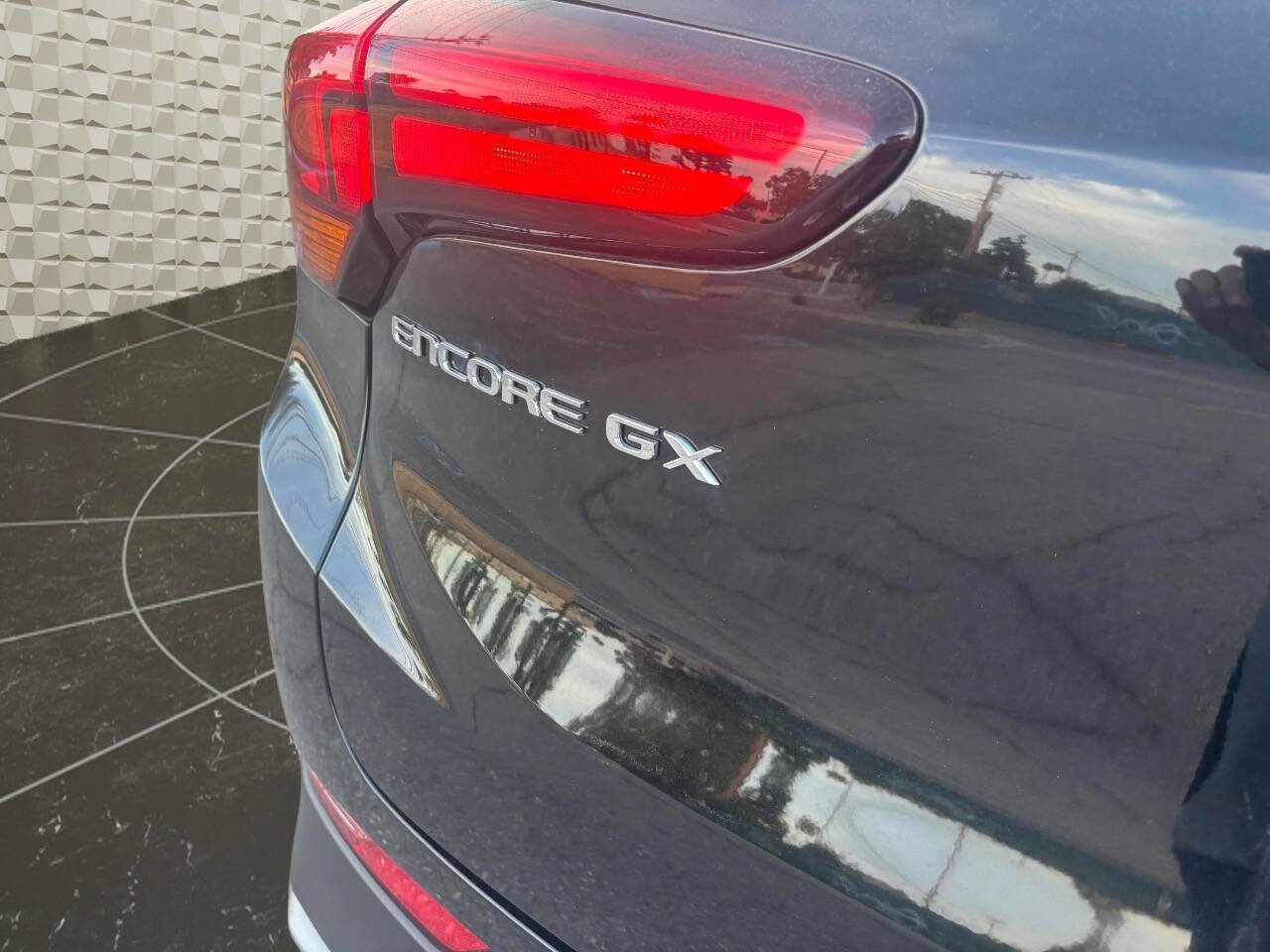 Used 2025 Buick Encore GX Preferred image 32