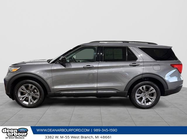 Used 2022 Ford Explorer XLT w/ Equipment Group 202A image 5