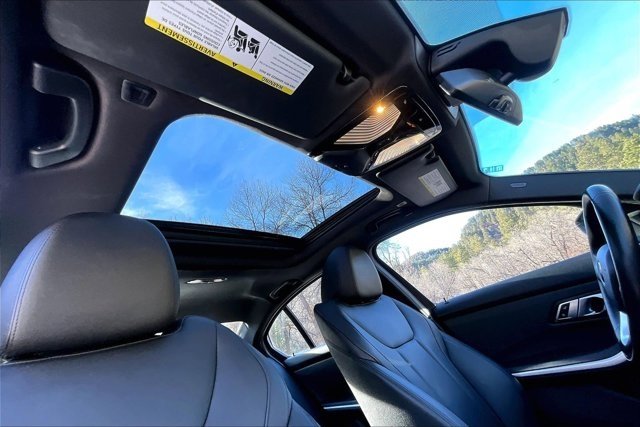 Used 2019 BMW 330i xDrive Sedan w/ Convenience Package image 27