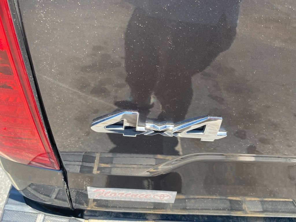 Used 2018 Toyota Tundra SR5 AWD/4WD image 15