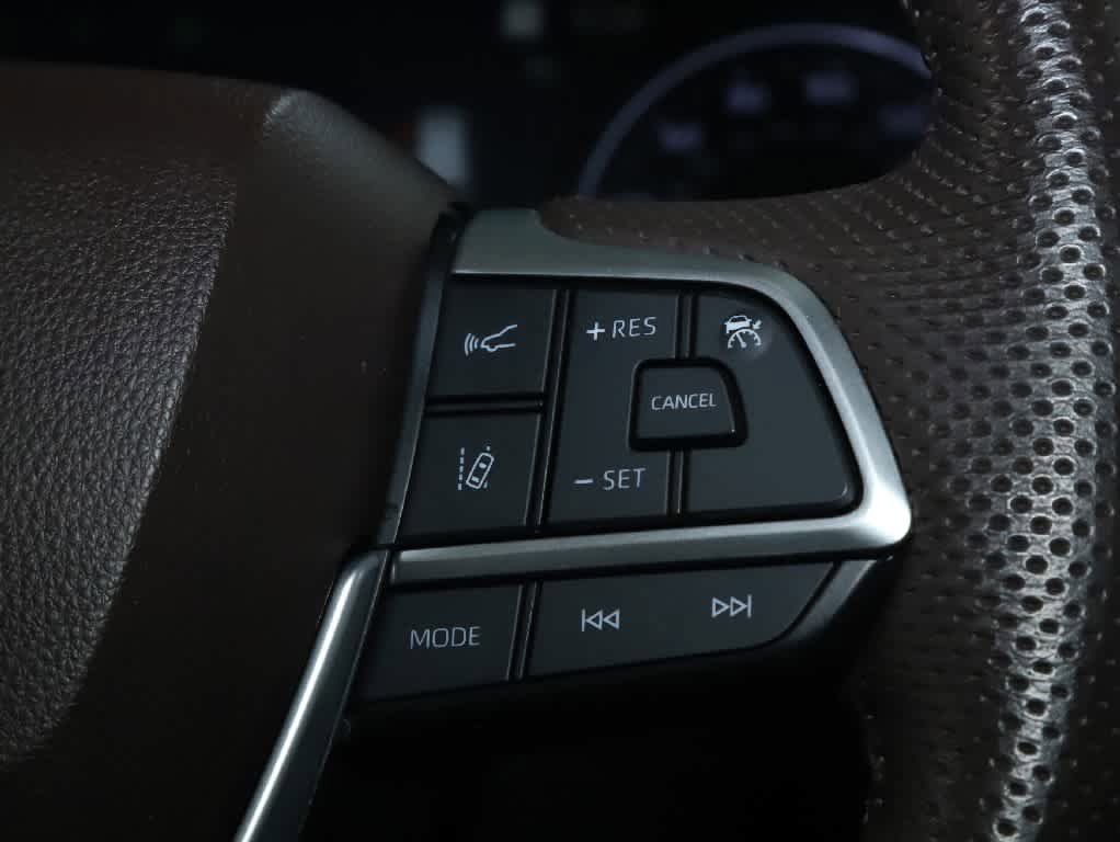 Certified 2022 Toyota Sienna Platinum AWD/4WD image 26