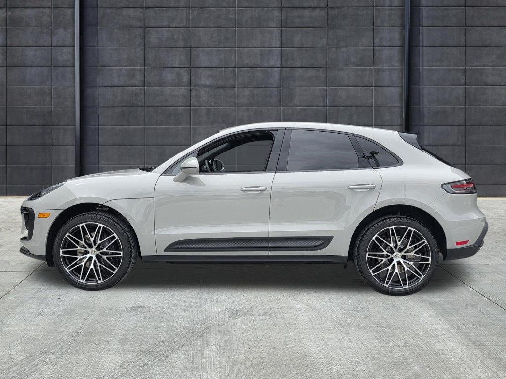 New 2026 Porsche Macan AWD/4WD image 2
