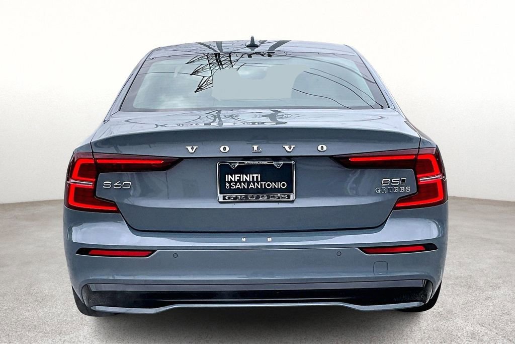 Used 2024 Volvo S60 B5 Core image 6