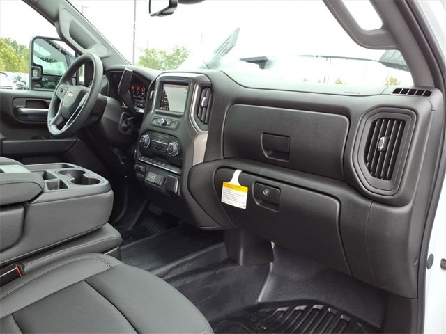 New 2026 Chevrolet Silverado 3500 W/T image 19