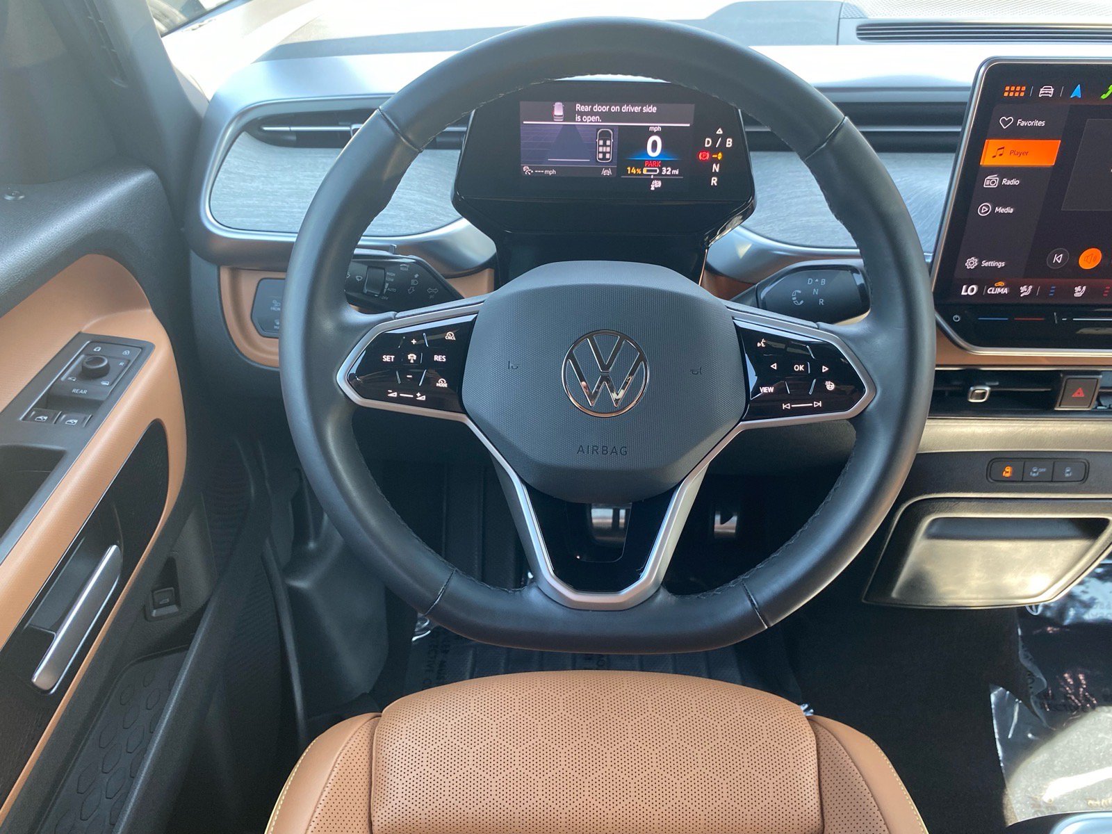 Certified 2025 Volkswagen ID. Buzz Pro S RWD image 5