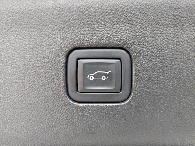 Used 2023 Buick Enclave Essence FWD image 37