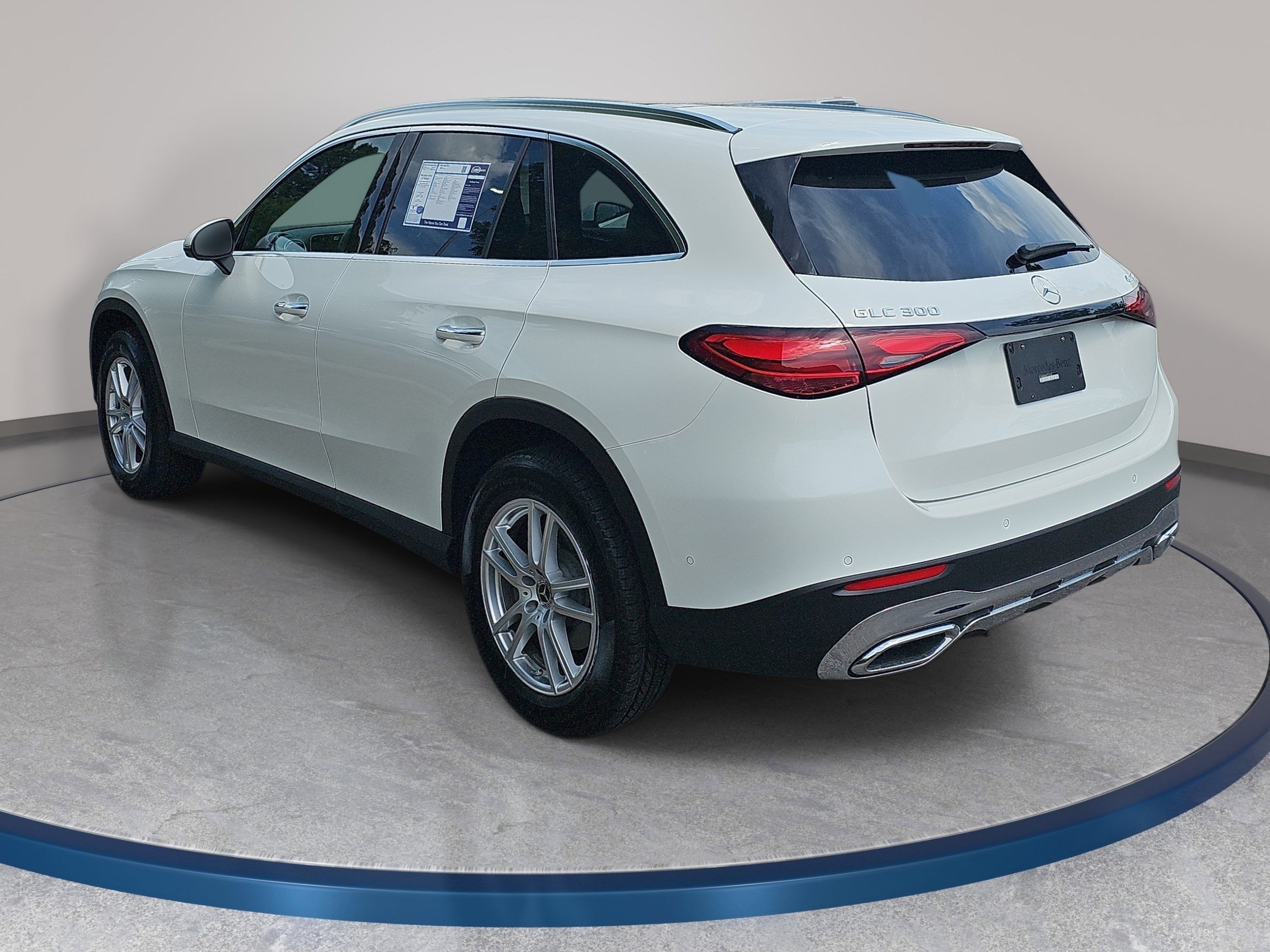 Used 2026 Mercedes-Benz GLC 300 4MATIC image 8