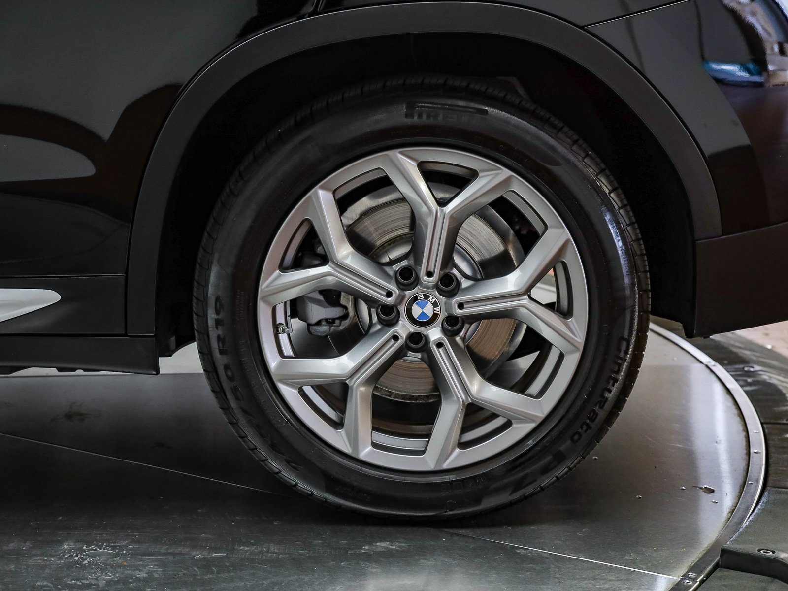 Used 2024 BMW X3 sDrive30i w/ Premium Package w/ZPA image 11