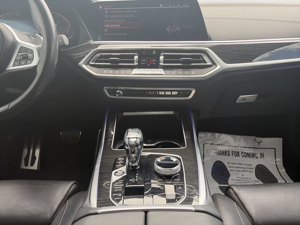 Used 2020 BMW X7 xDrive40i w/ M Sport Package AWD/4WD image 16