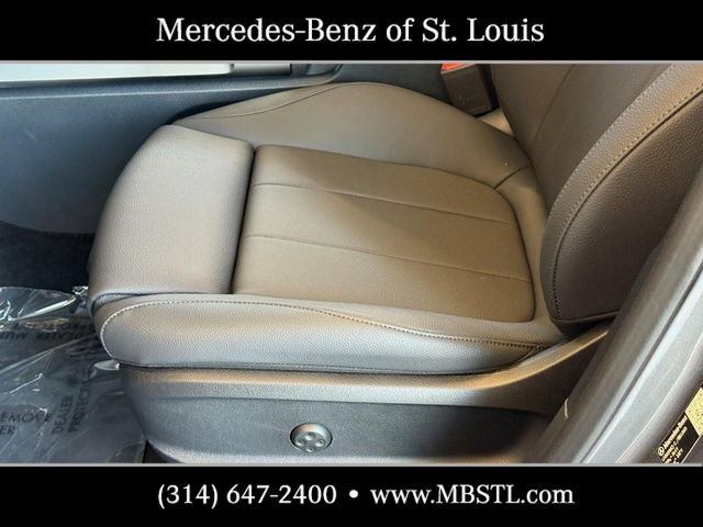 New 2026 Mercedes-Benz GLB 250 4MATIC image 15