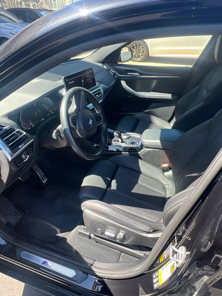 Certified 2024 BMW X4 xDrive30i w/ M Sport Package AWD/4WD image 5