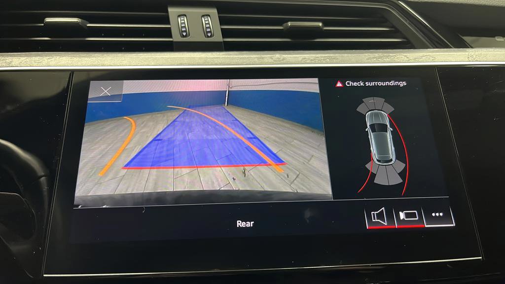 Used 2022 Audi e-tron Premium w/ Towing Package image 14