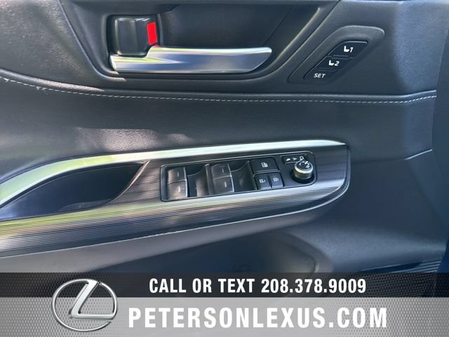 Used 2022 Toyota Venza Limited AWD/4WD image 23