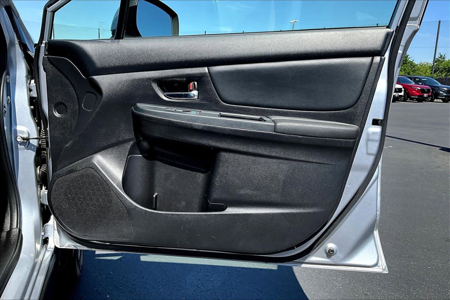Used 2014 Subaru Crosstrek 2.0i Limited w/ Popular Package #2 image 26