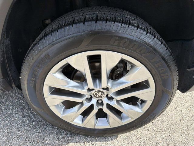 Certified 2023 Toyota RAV4 XLE Premium FWD image 32