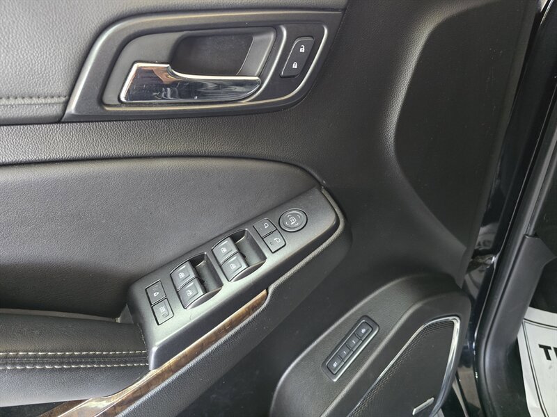 Used 2020 Chevrolet Suburban LT AWD/4WD image 19