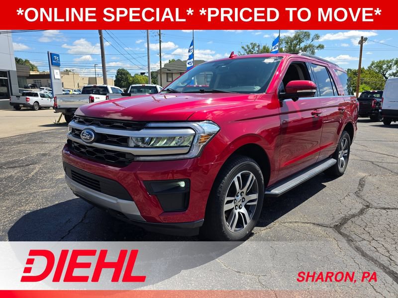 Used 2022 Ford Expedition XLT AWD/4WD image 3