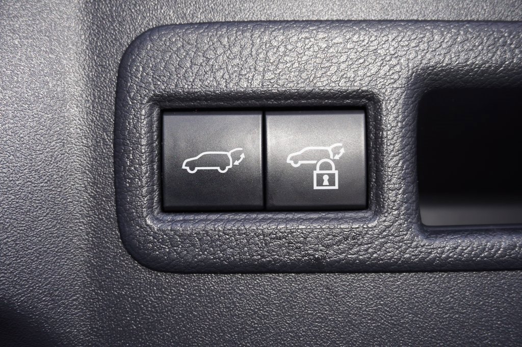 Certified 2025 Toyota bZ4X FWD image 11