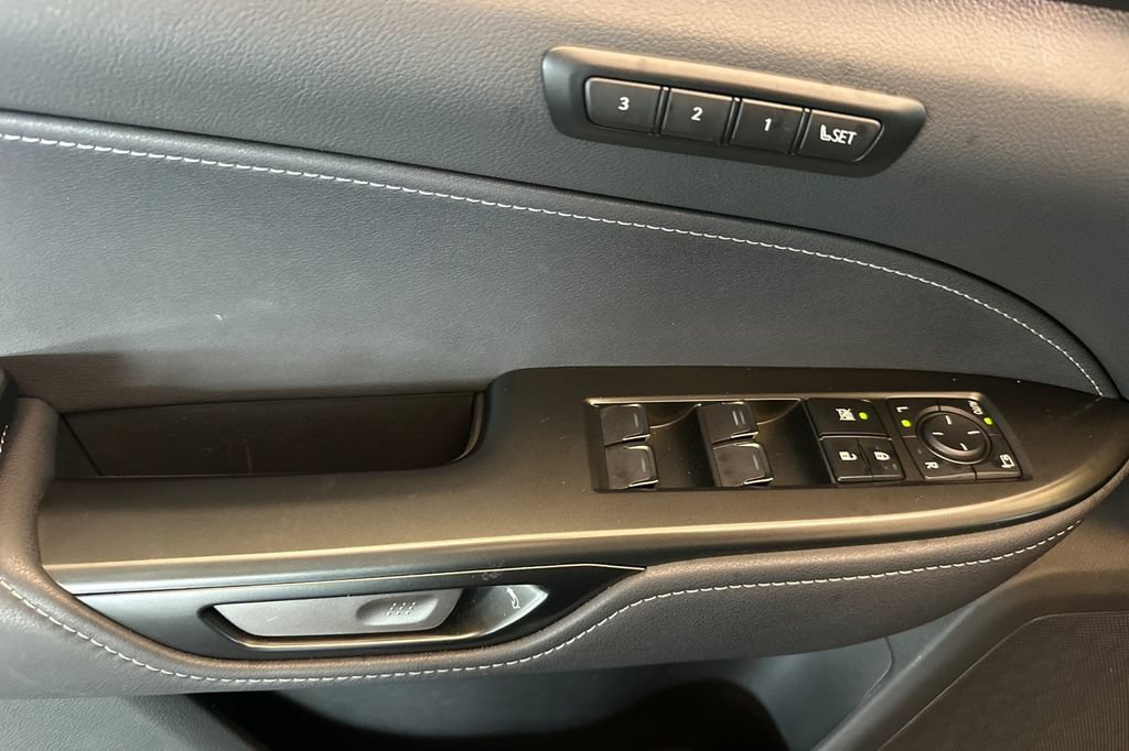 Certified 2025 Lexus NX 350 AWD w/ Accessory Package (2T) image 11