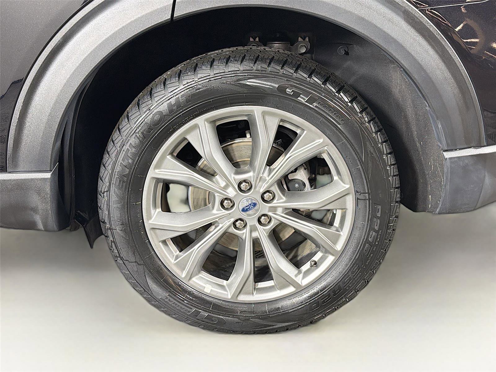 Used 2024 Ford Explorer Limited AWD/4WD image 32
