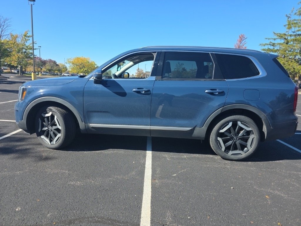 Used 2023 Kia Telluride S image 16