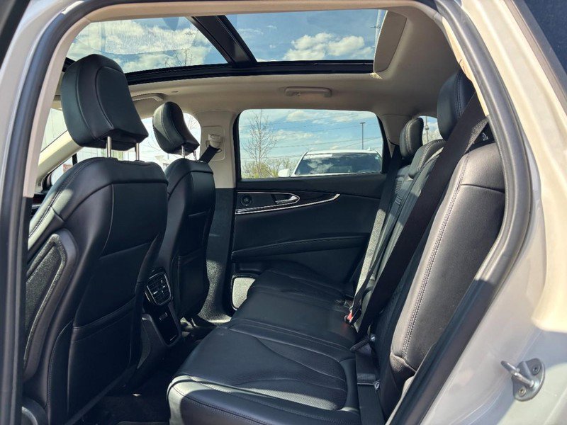 Certified 2022 Lincoln Nautilus Reserve w/ Luxury Package AWD/4WD image 10