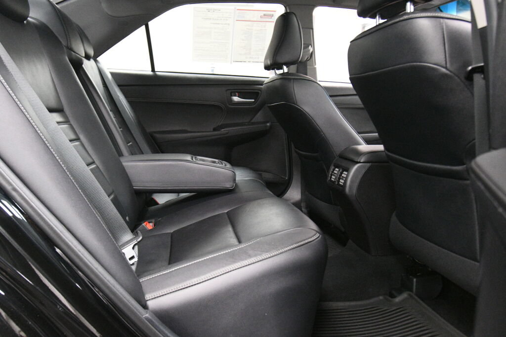 Used 2015 Toyota Camry XLE FWD image 26