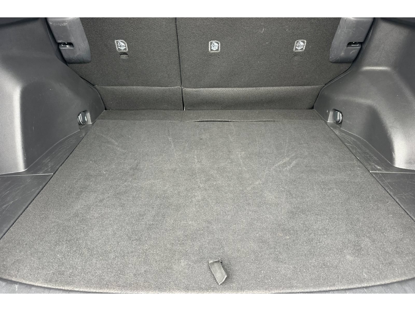 Used 2025 Toyota RAV4 LE AWD/4WD image 17
