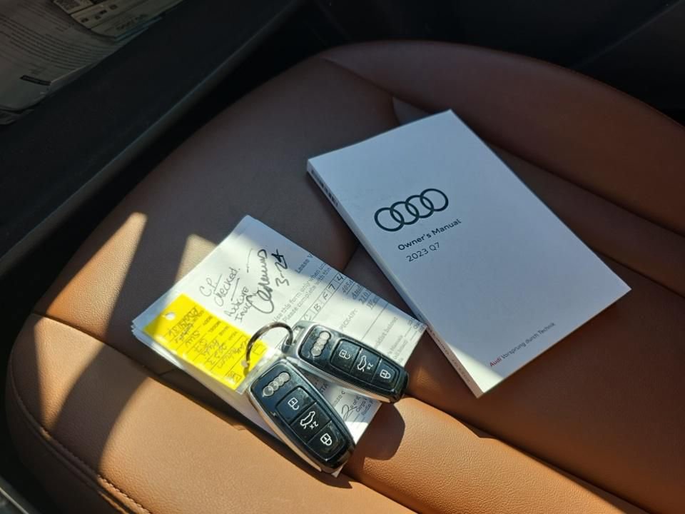 Used 2023 Audi Q7 2.0T Premium w/ Towing Package image 14