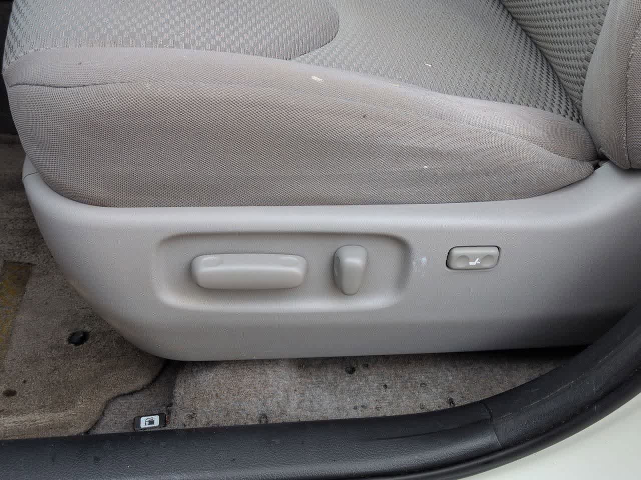 Used 2007 Toyota RAV4 Limited FWD image 17