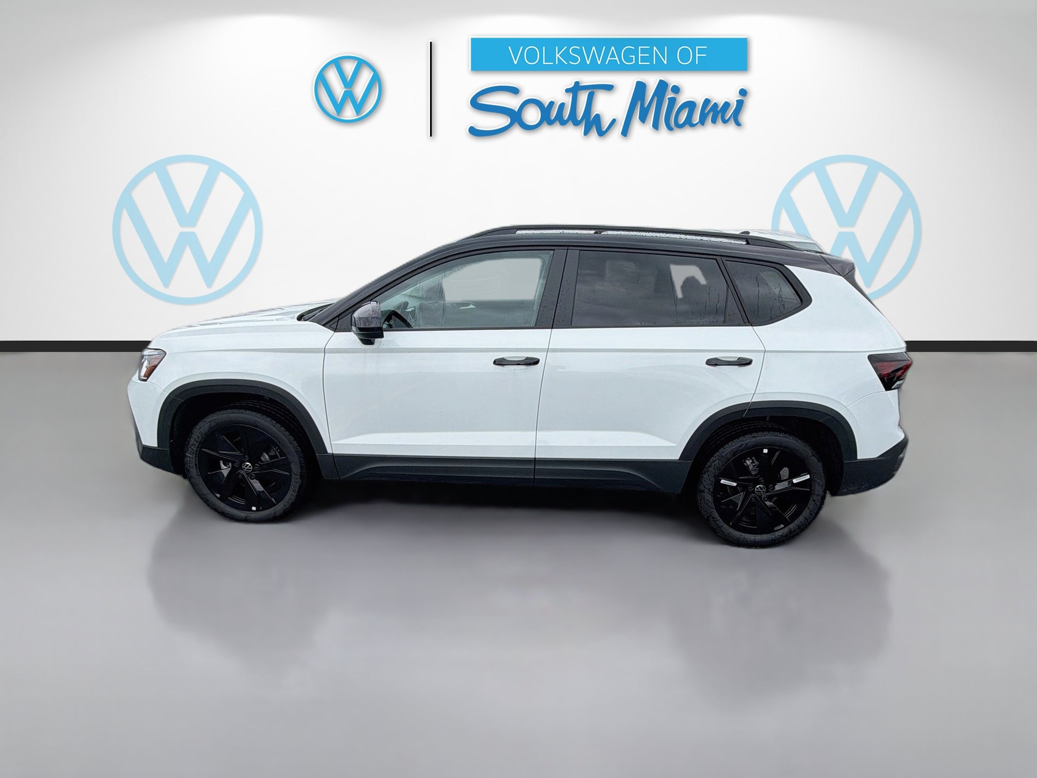 New 2026 Volkswagen Taos SE FWD image 4