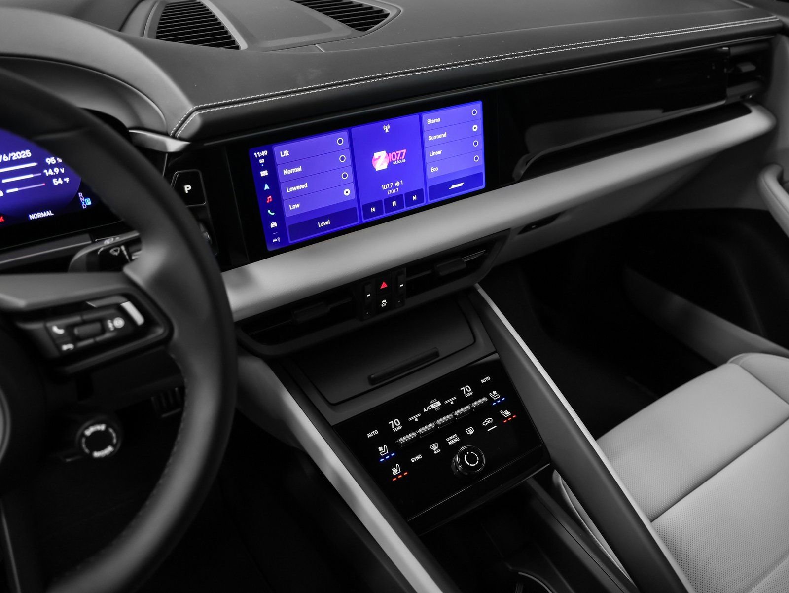 New 2025 Porsche Macan 4S Electric image 36