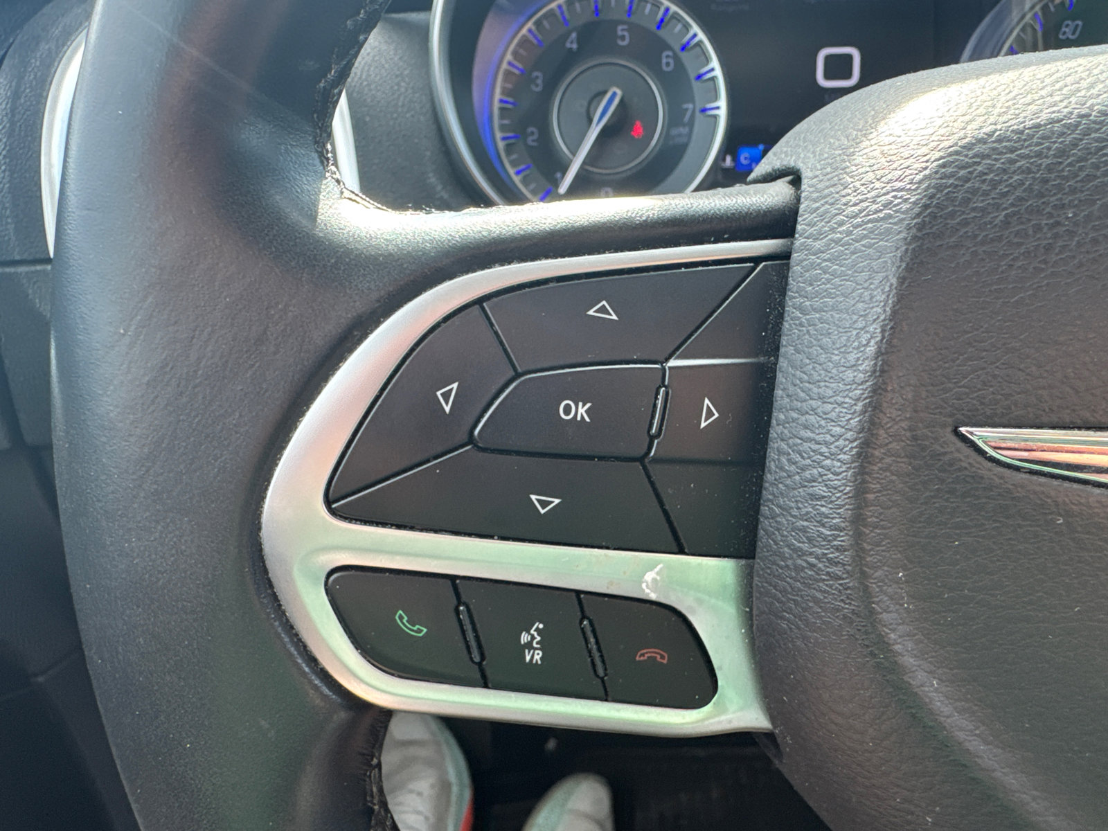 Used 2018 Chrysler 300 Touring w/ Chrome Appearance Package image 28