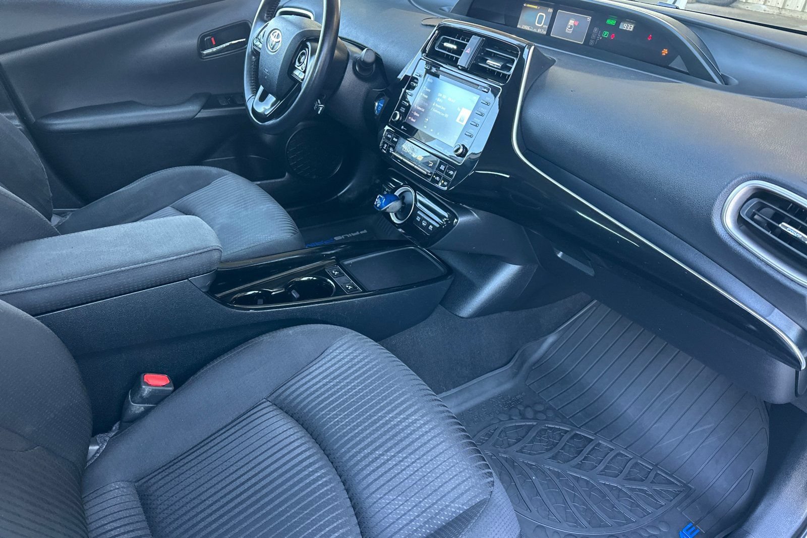 Used 2020 Toyota Prius Prime LE FWD image 15