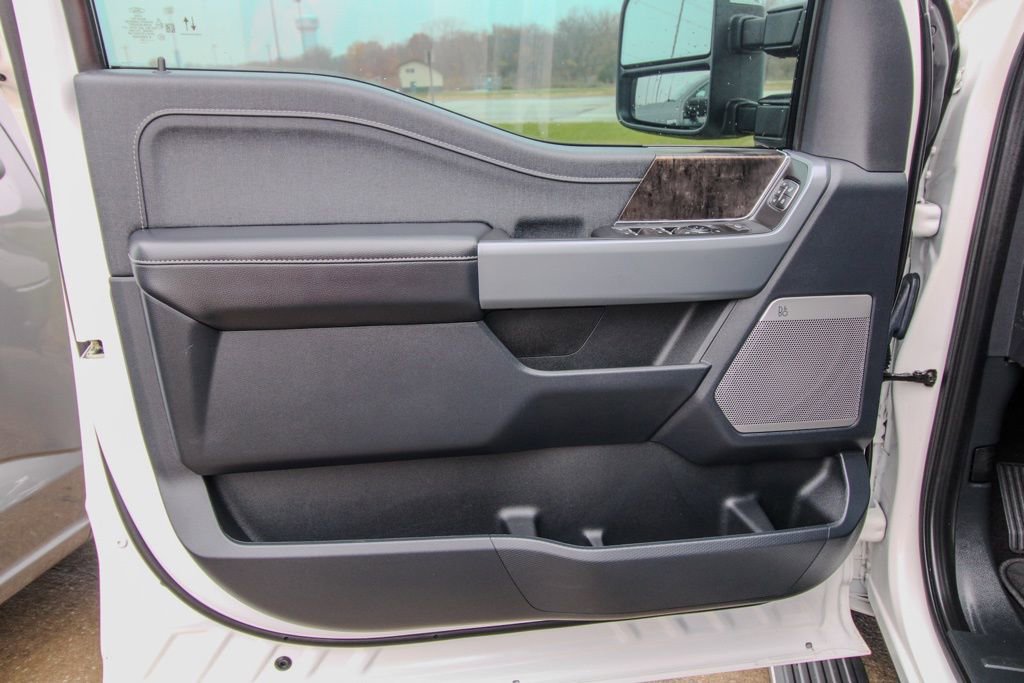 Used 2023 Ford F150 Lariat w/ Equipment Group 502A High image 12