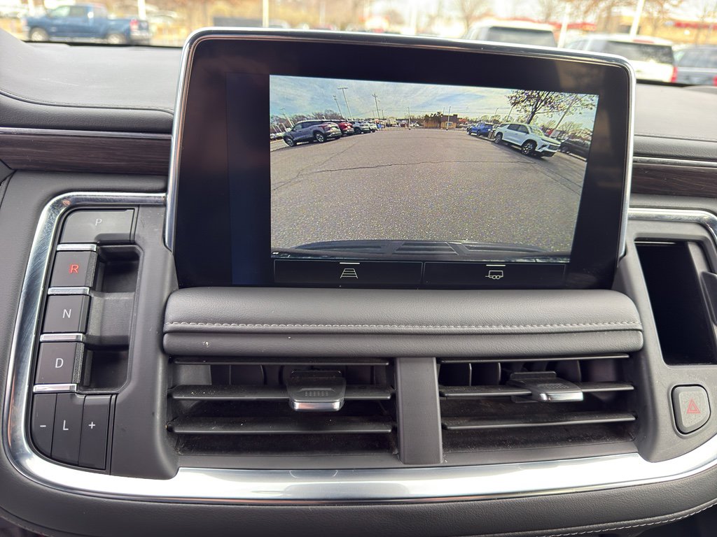 Used 2024 Chevrolet Suburban LT image 19