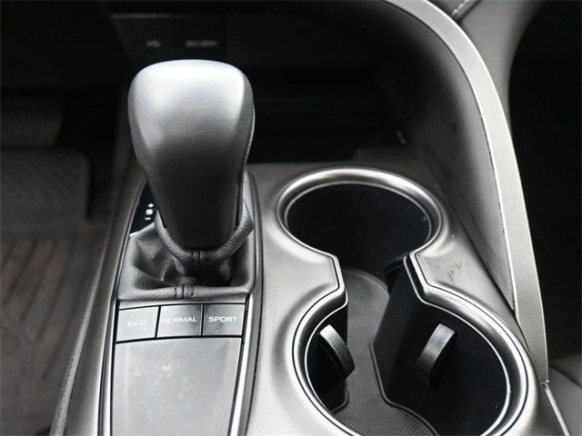 Used 2024 Toyota Camry SE image 13