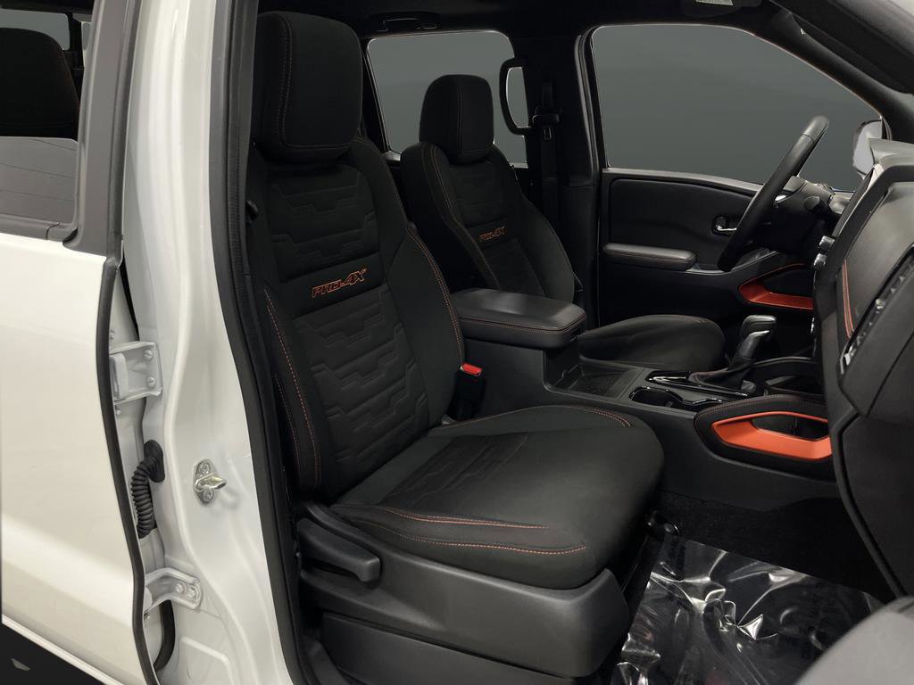 Used 2023 Nissan Frontier PRO-4X image 31